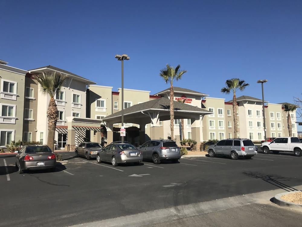 Hawthorn Suites Викторвил Екстериор снимка
