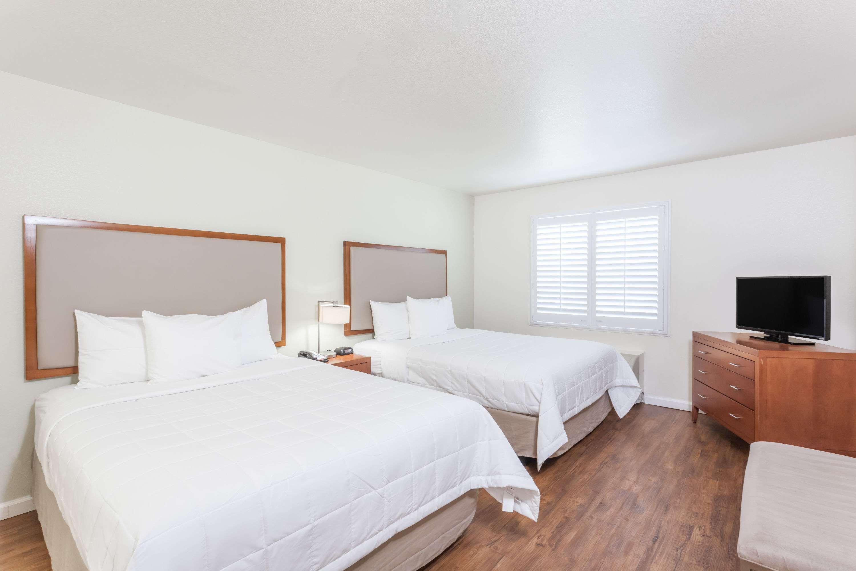 Hawthorn Suites Викторвил Екстериор снимка