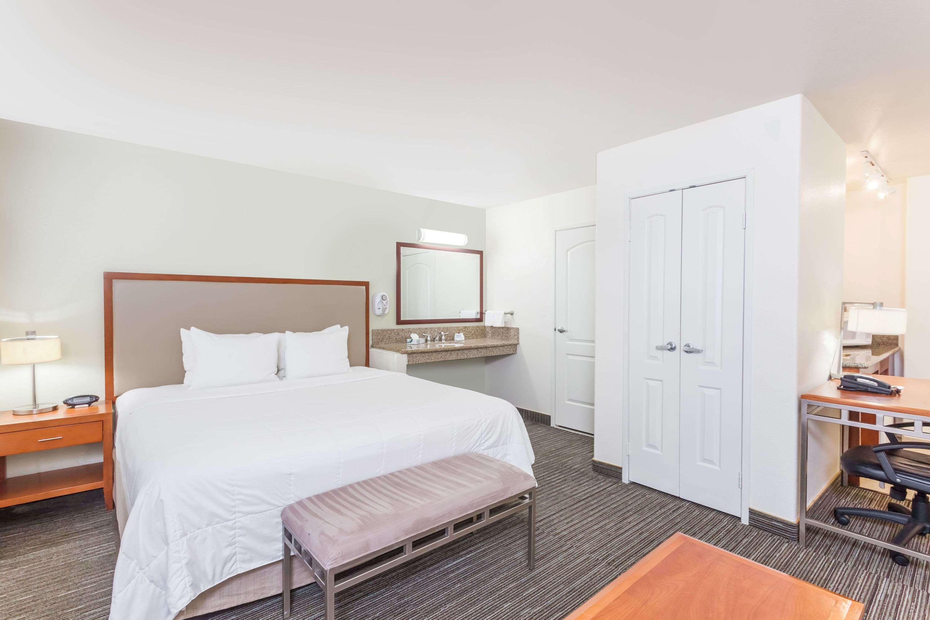 Hawthorn Suites Викторвил Екстериор снимка