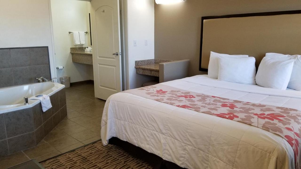 Hawthorn Suites Викторвил Екстериор снимка